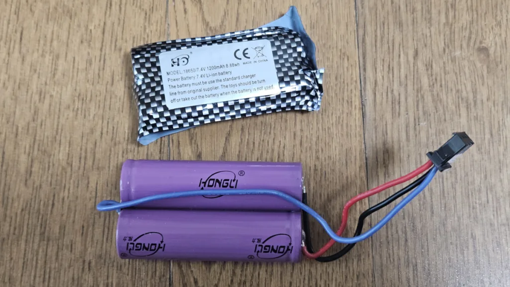 MN90 RC카의 7.4V 1,200mAh 리튬이온 배터리
