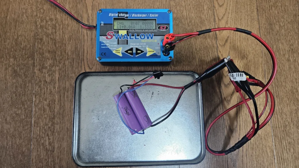 0.6A로 과방전된 셀을 충전하는 모습