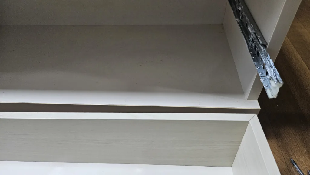 새 그리스를 도포한 모습