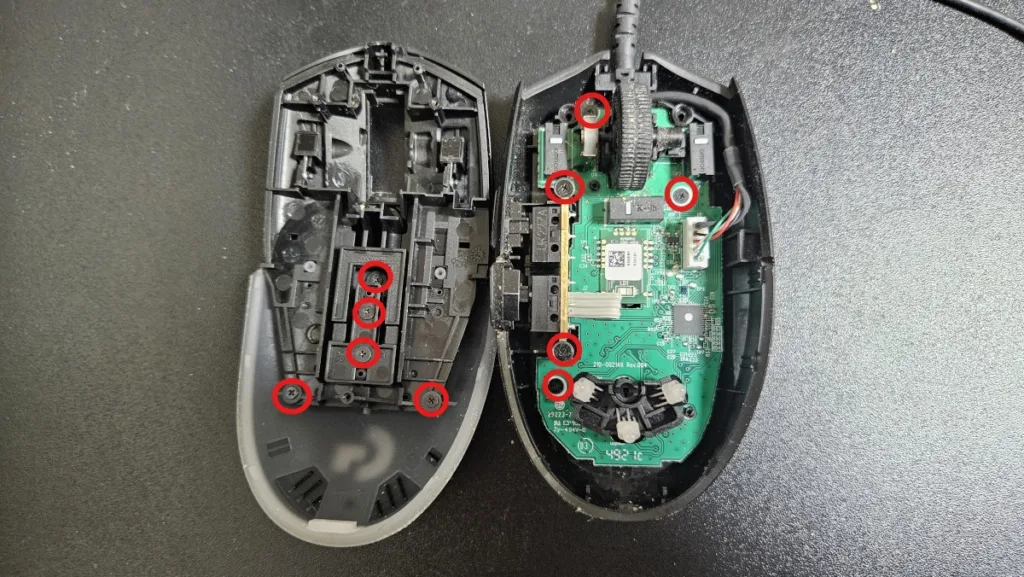 G102 마우스 내부 메인 기판 모습