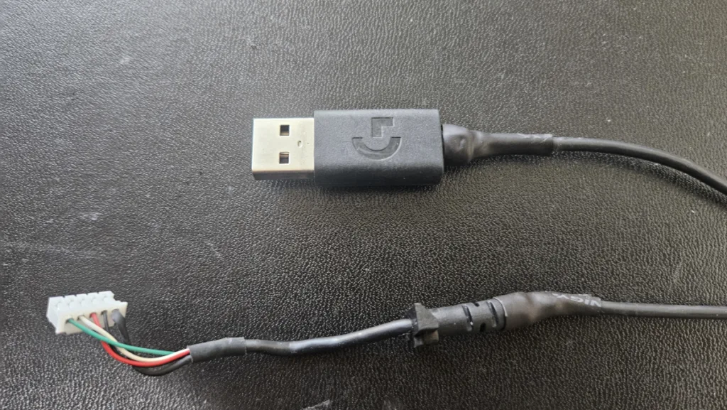 수축 튜브로 마감한 모습