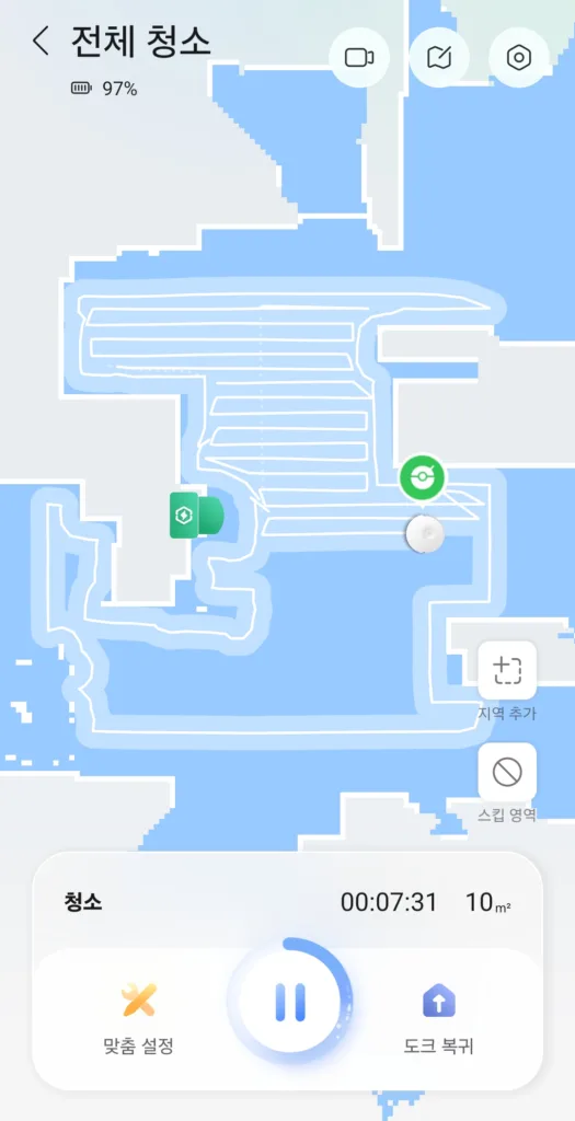 외곽을 먼저 탐색한 후, 외곽의 안쪽을 빈틈없이 오가며 청소한다