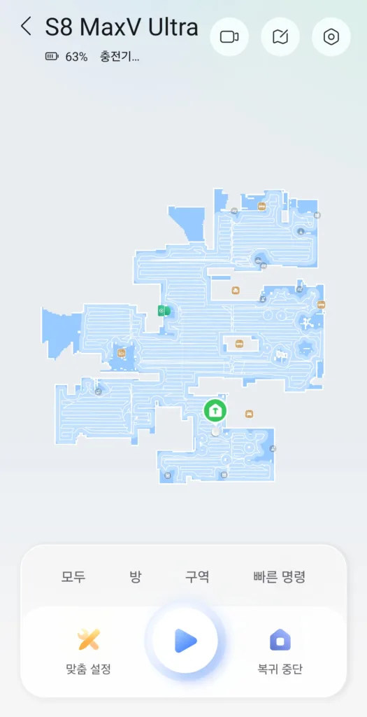 전체 청소가 완료되고 도크로 복귀하는 로봇청소기