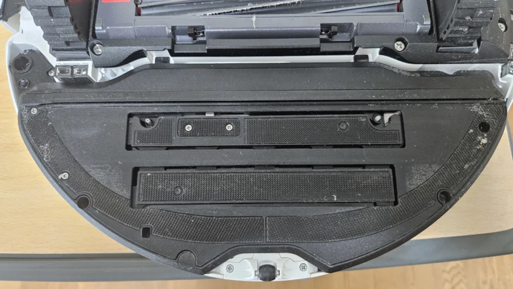 로보락 하단 물걸레 모습. 사이드 물걸레는 빠져 있다